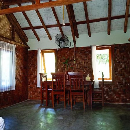 Magpie Homestay & Jungle Trekking Especially For Guest Trekking With Us Bukit Lawang Exteriör bild
