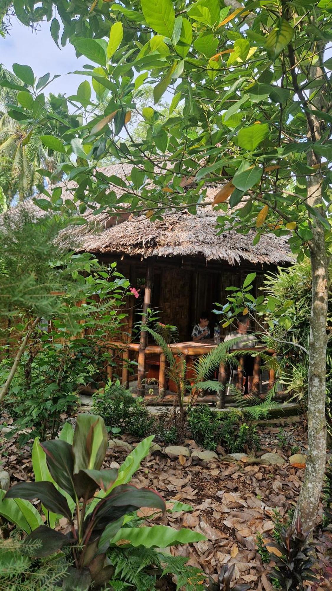 Magpie Homestay & Jungle Trekking Especially For Guest Trekking With Us Bukit Lawang Exteriör bild