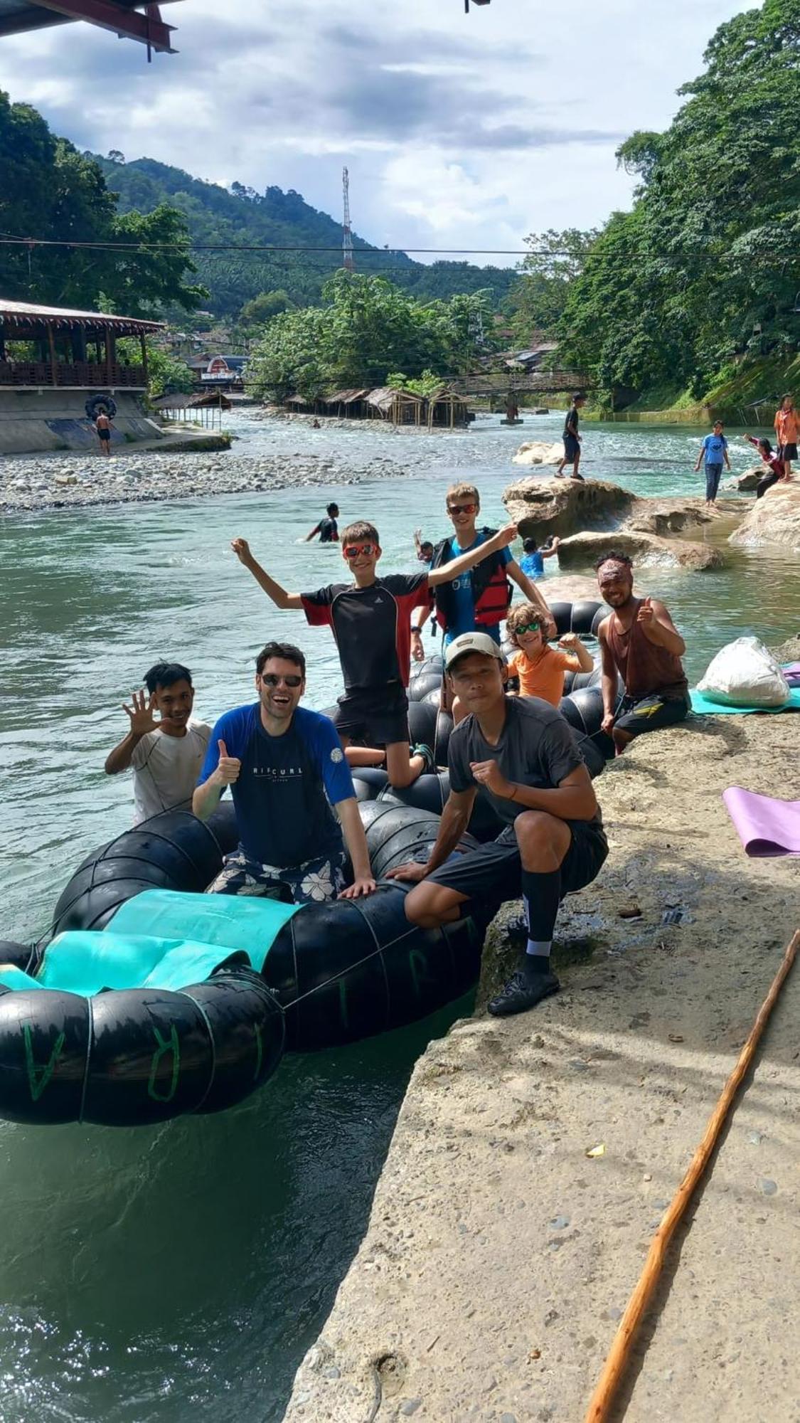 Magpie Homestay & Jungle Trekking Especially For Guest Trekking With Us Bukit Lawang Exteriör bild